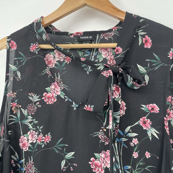 Torrid Floral Blouse Tie Neck Black Pink Women Plus 2X Whimsigoth Croquette Chic - Picture 4 of 10